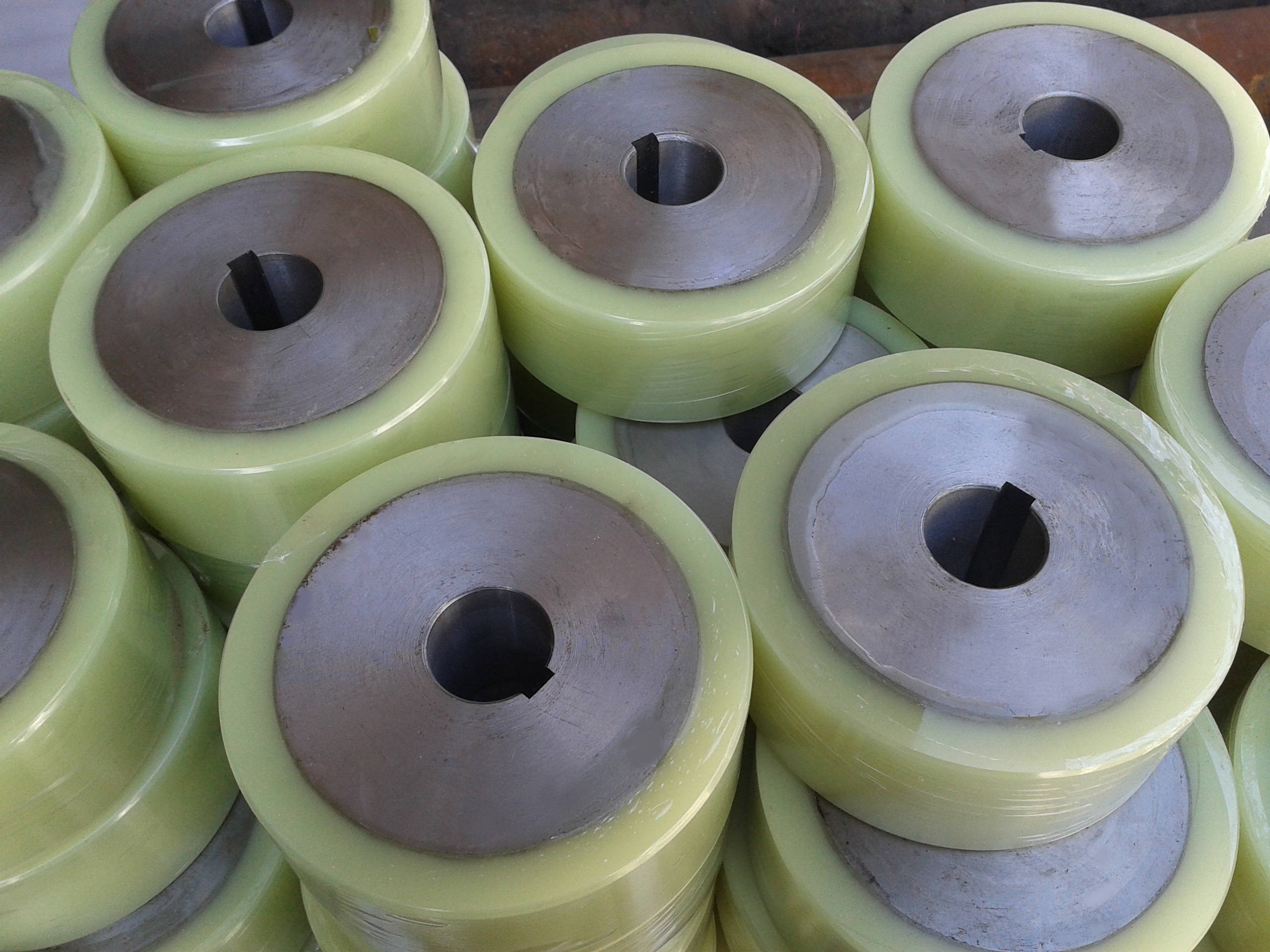 關(guān)于聚氨酯包膠輪你了解多少?